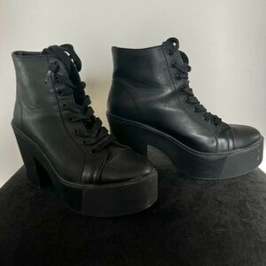 Platform lace up Boots